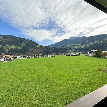 Appartementhaus Zillertal Arena Целль-ам-Ціллер Екстер'єр фото